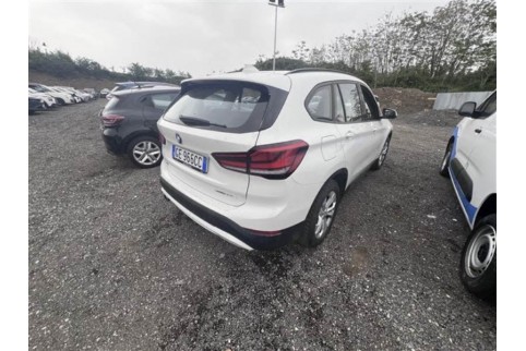 2021 BMW X1, Benzinas / Elektra