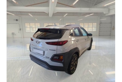 2020 Hyundai Kona, Benzinas / Elektra