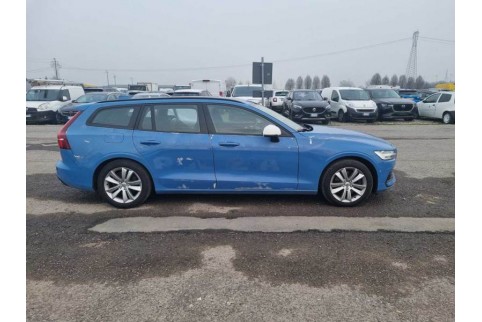 2020 Volvo V60, Dyzelinas