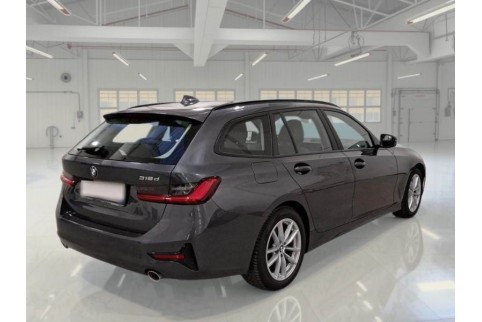 2021 BMW 318, Dyzelinas