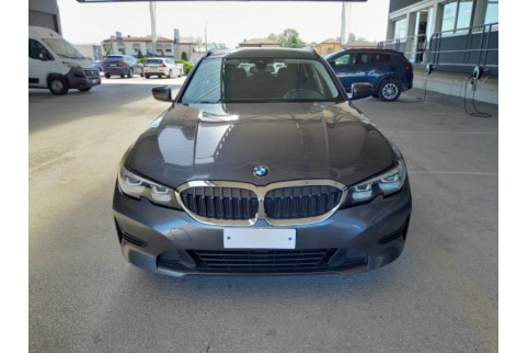 2020 BMW 320, Dyzelinas