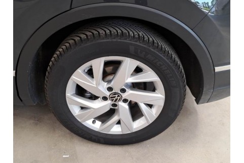 2021 Volkswagen Tiguan, Dyzelinas