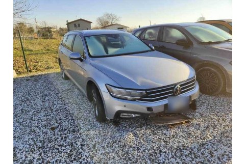 2022 Volkswagen Passat, Dyzelinas