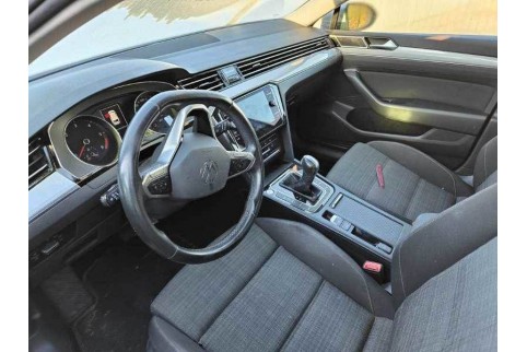 2022 Volkswagen Passat, Dyzelinas