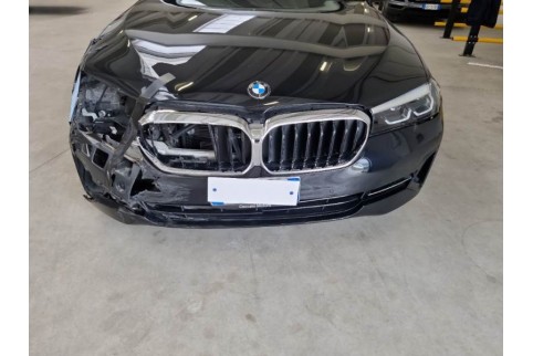 2022 BMW 520, Dyzelinas