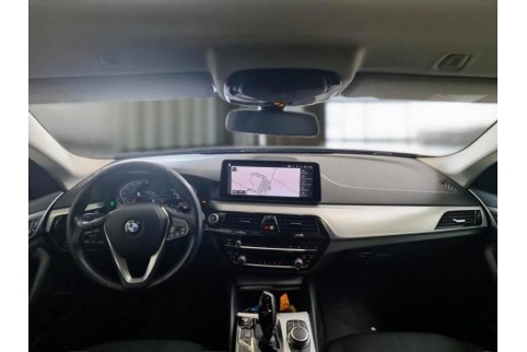 2022 BMW 520, Dyzelinas