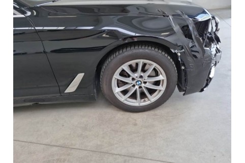 2022 BMW 520, Dyzelinas