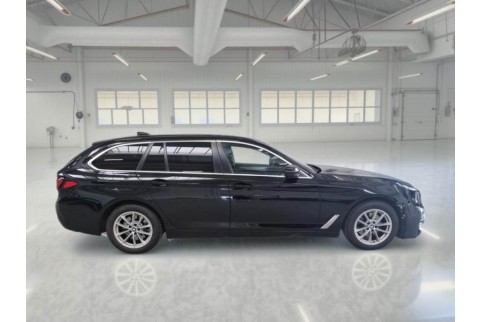 2022 BMW 520, Dyzelinas