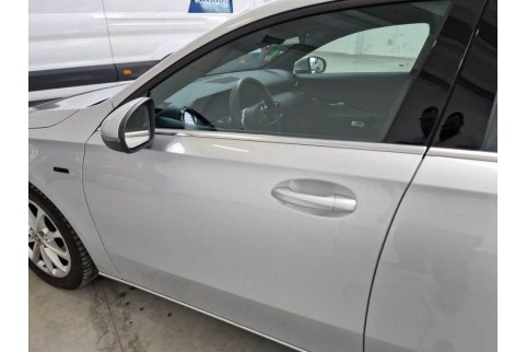 2021 Mercedes-Benz A 250, Benzinas / Elektra