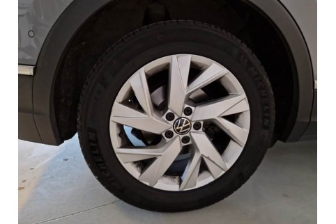 2021 Volkswagen Tiguan, Dyzelinas