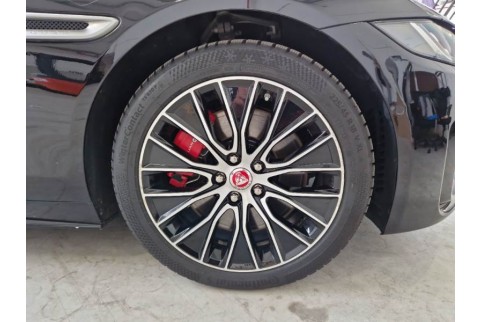 2021 Jaguar XE, Dyzelinas