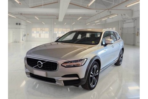 2019 Volvo V90 Cross Country, Dyzelinas