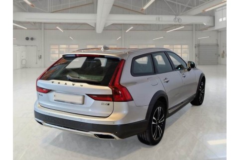 2019 Volvo V90 Cross Country, Dyzelinas