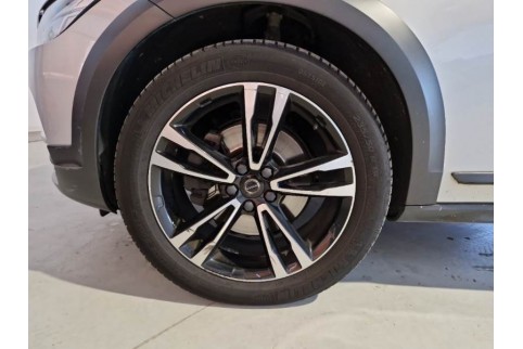 2019 Volvo V90 Cross Country, Dyzelinas