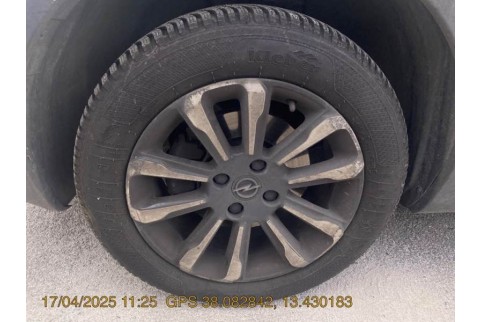 2021 Opel Crossland X, Dyzelinas