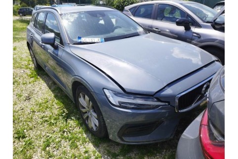 2021 Volvo V60, Dyzelinas