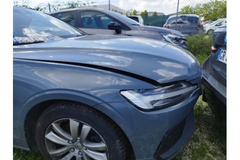 2021 Volvo V60, Dyzelinas