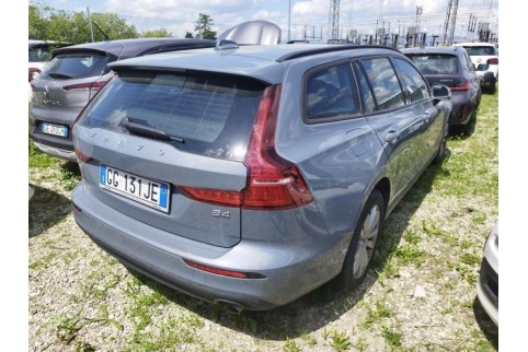 2021 Volvo V60, Dyzelinas