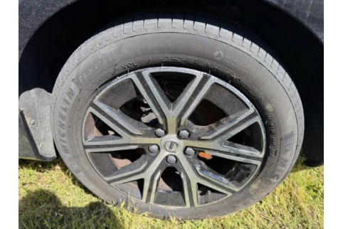 2023 Volvo V60, Benzinas