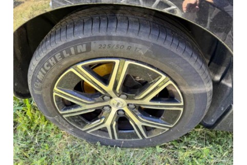 2023 Volvo V60, Benzinas