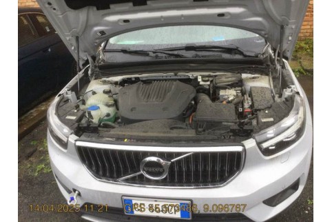 2021 Volvo XC 40, Benzinas / Elektra