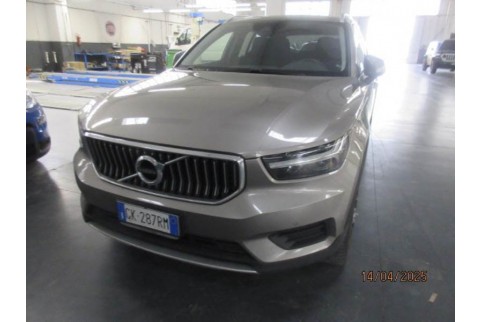 2022 Volvo XC 40, Benzinas / Elektra