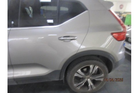 2022 Volvo XC 40, Benzinas / Elektra