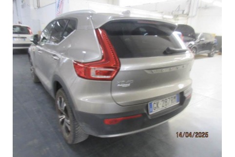 2022 Volvo XC 40, Benzinas / Elektra