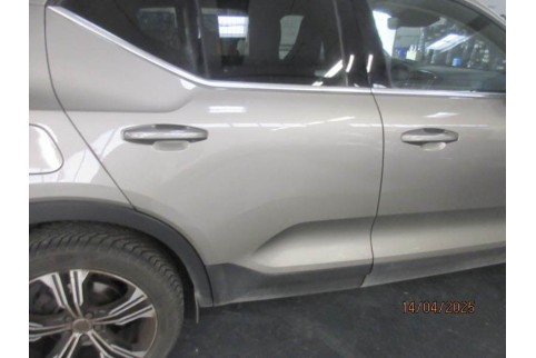 2022 Volvo XC 40, Benzinas / Elektra