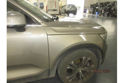 2022 Volvo XC 40, Benzinas / Elektra