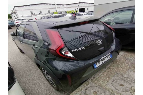 2023 Toyota Aygo X, Benzinas