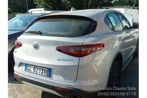 2022 Alfa Romeo Stelvio, Dyzelinas