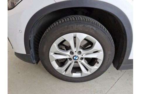2021 BMW X1, Benzinas / Elektra