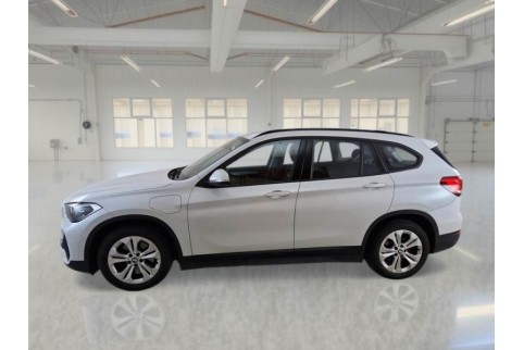 2021 BMW X1, Benzinas / Elektra