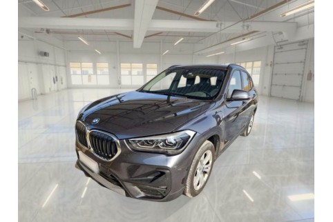 2022 BMW X1, Benzinas / Elektra