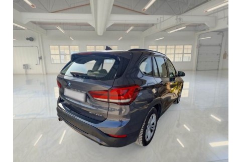 2022 BMW X1, Benzinas / Elektra