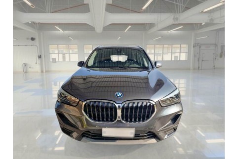 2022 BMW X1, Benzinas / Elektra