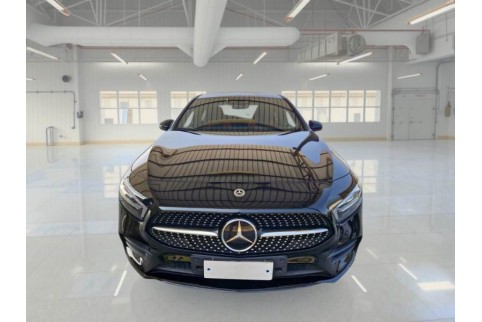2021 Mercedes-Benz A 250, Benzinas