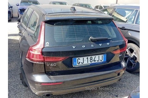 2022 Volvo V60, Dyzelinas