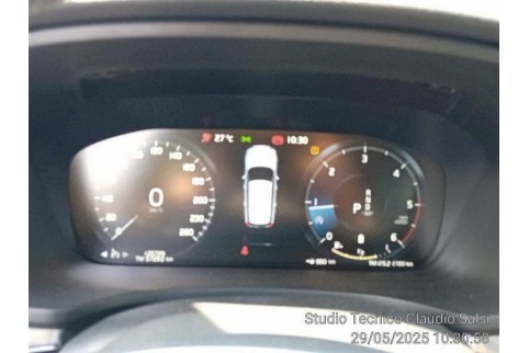 2022 Volvo V60, Dyzelinas