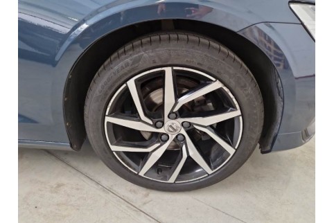 2019 Volvo V60, Dyzelinas