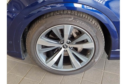 2021 Audi Q8, Dyzelinas