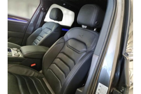 2021 Volkswagen Touareg, Benzinas / Elektra