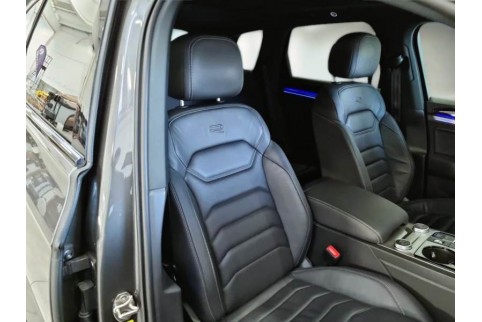 2021 Volkswagen Touareg, Benzinas / Elektra