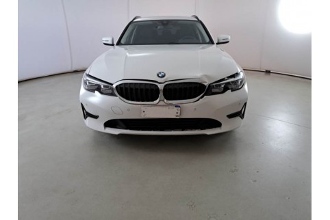 2021 BMW 320, Dyzelinas