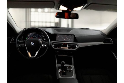 2021 BMW 320, Dyzelinas