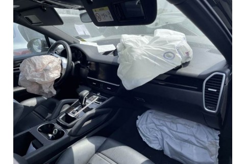 2020 Porsche Cayenne, Benzinas / Elektra
