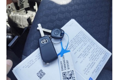 2024 Toyota Yaris, Benzinas / Elektra