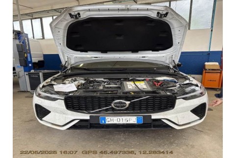 2021 Volvo XC 60, Dyzelinas