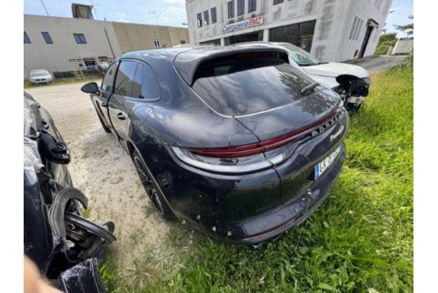 2022 Porsche Panamera, Benzinas / Elektra
